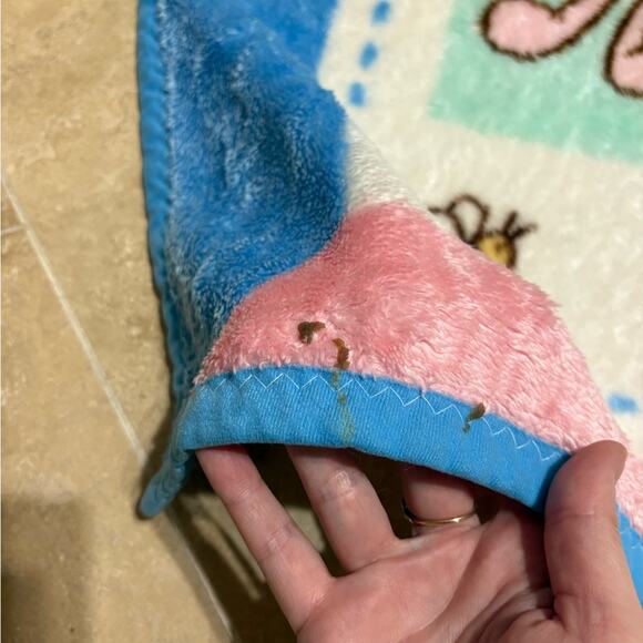 Vintage Disney Pooh and Piglet blanket - Picture 4 of 4